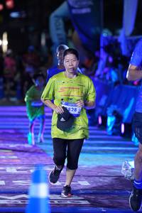 BIB: 828
                            <button type="button" onclick="openModal(26221108)" class="btn btn-primary btn-sm float-right btn-popup" data-toggle="modal" data-target=".modal-high-quality">
                        <i class="fas fa-shopping-cart"></i> Add to Cart
                    </button>
                                            <button type="button" onclick="isThisMe(26221108, true)" class="btn btn-success btn-sm float-right btn-popup btn-isme hidden" data-toggle="tooltip" data-placement="bottom" title="นี่คือรูปของคุณใช่ไหม คลิกที่นี่เพื่อเอาเข้าอัลบั้ม">
                        <i class="fas fa-plus"></i> Add to album
                    </button>
                    <button type="button" onclick="isThisMe(26221108, false)" class="btn btn-warning btn-sm float-right btn-popup btn-isnotme hidden">
                        <i class="fas fa-ban"></i> Remove from album
                    </button>